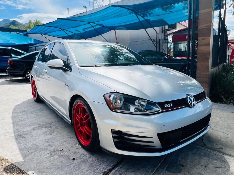 Volskwagen Golf 2017 (068538)