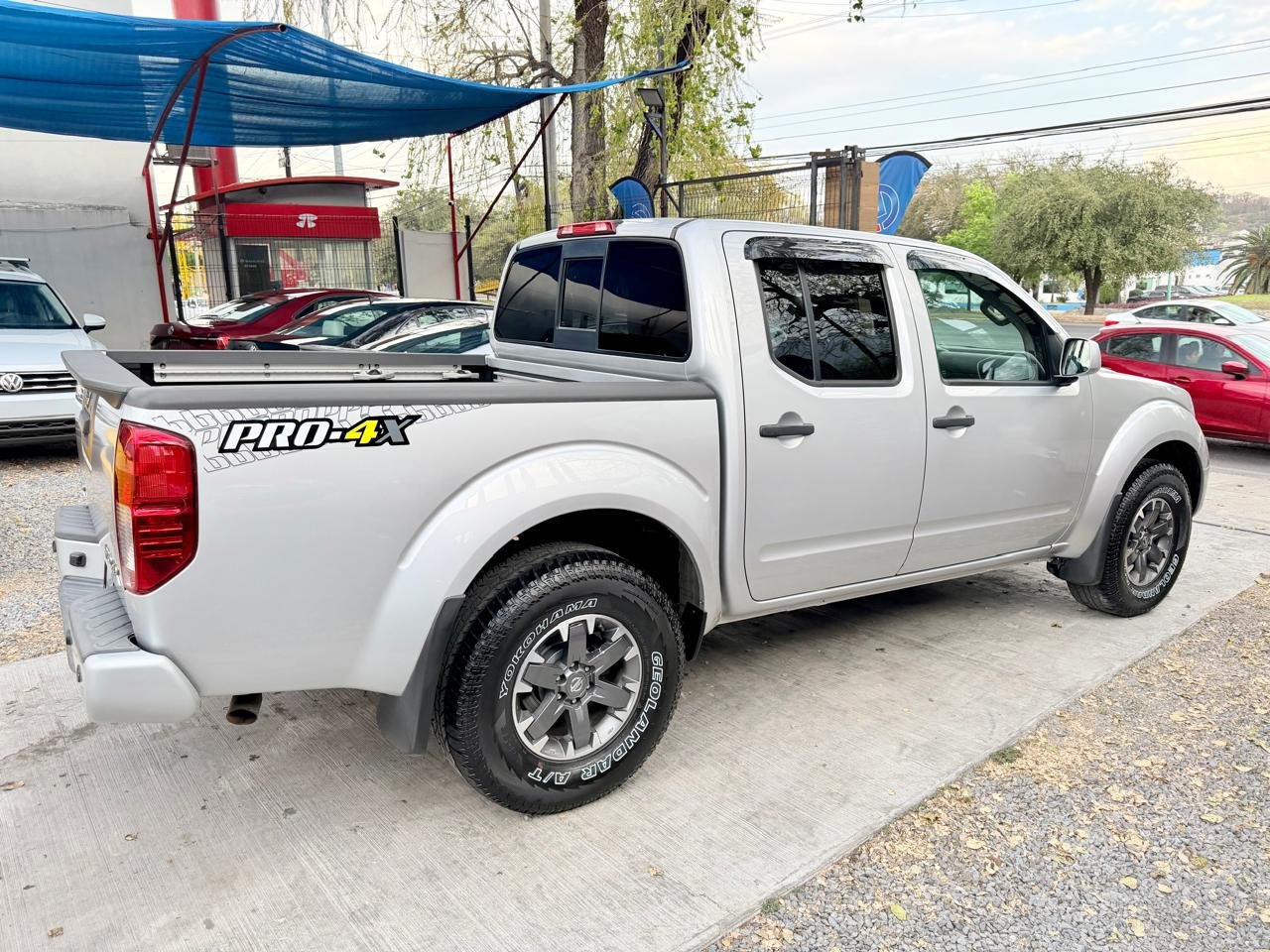 Nissan Frontier PRO 4X 2018 Plata (717024)