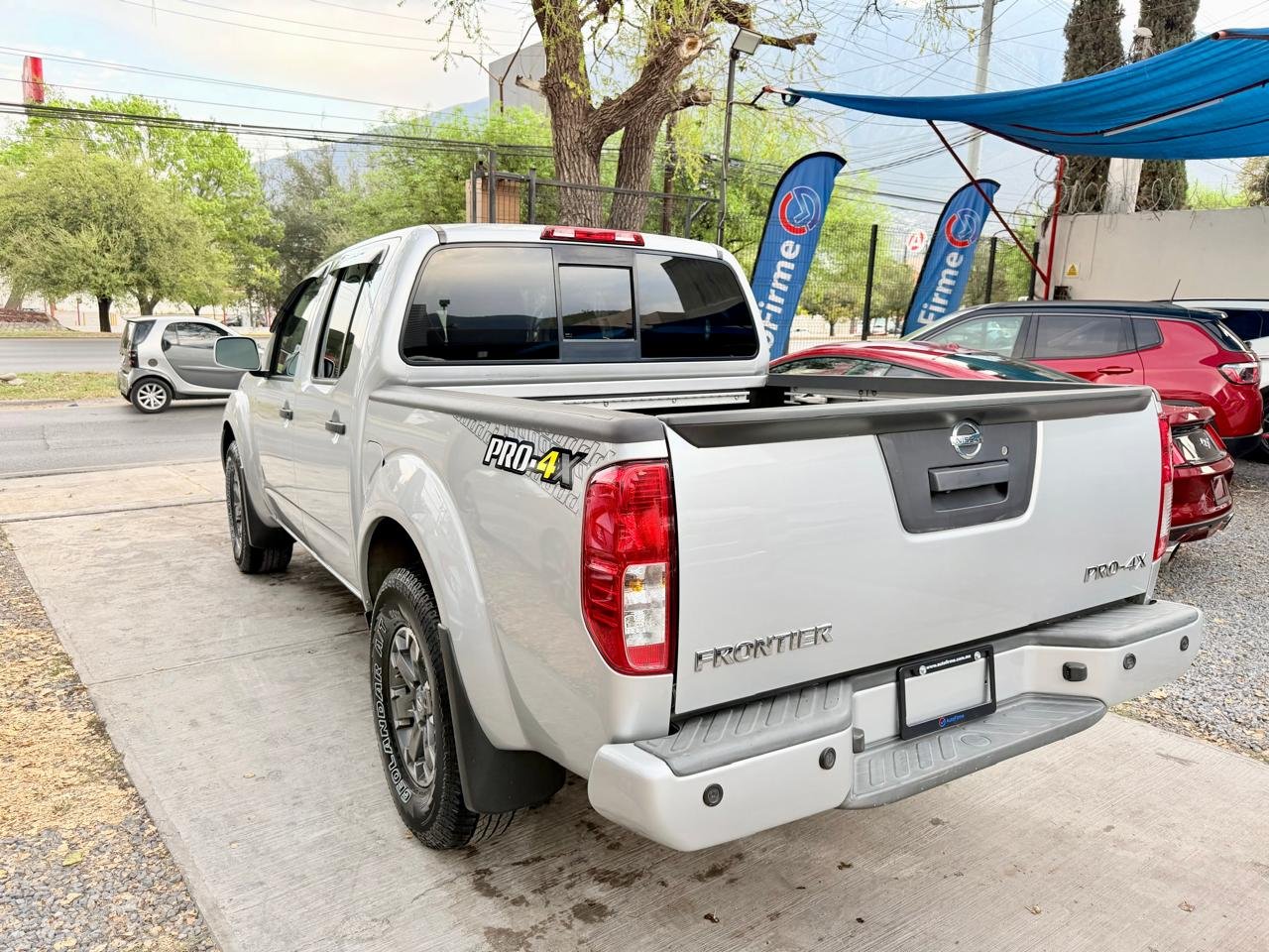 Nissan Frontier PRO 4X 2018 Plata (717024)
