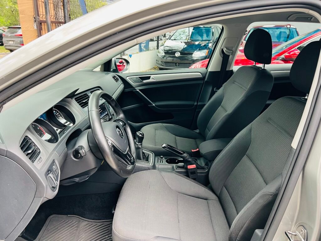 Volkswagen Golf 2017 (020010)