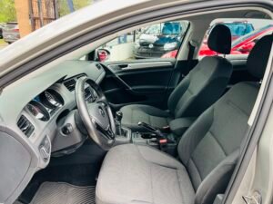Volkswagen Golf 2017 (020010)
