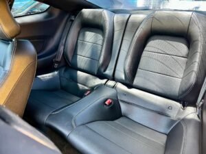 Ford Mustang Premium (122711)