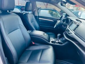 Toyota Highlander XLE 2017