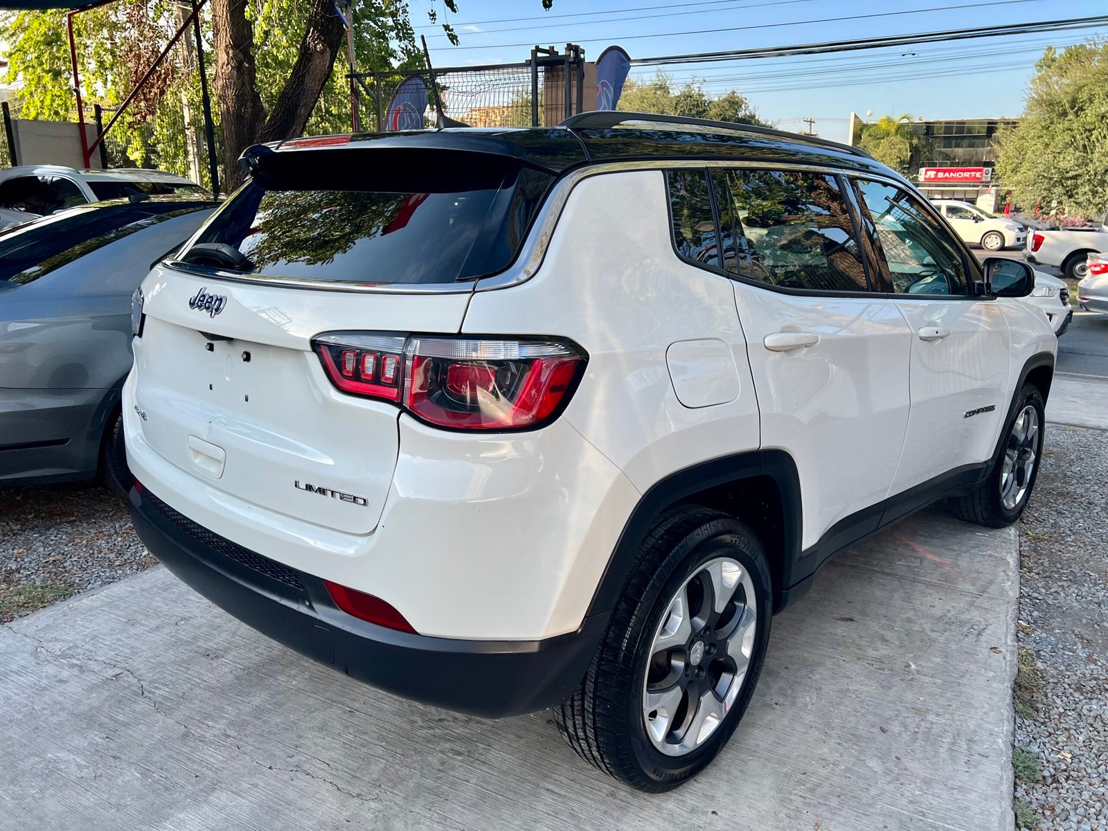2018 Jeep Compass (454548)